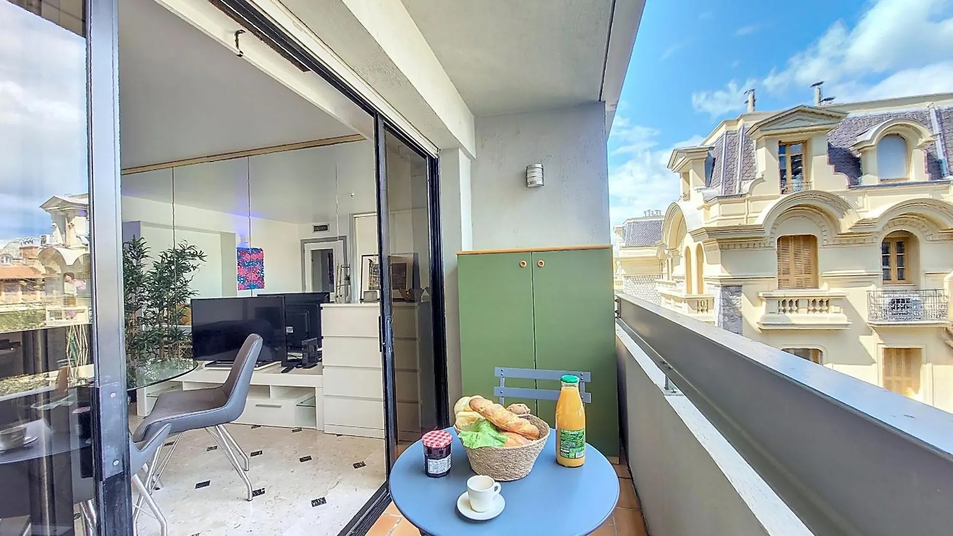Nestor&Jeeves - Pop Art - Central - Balcony Nice France